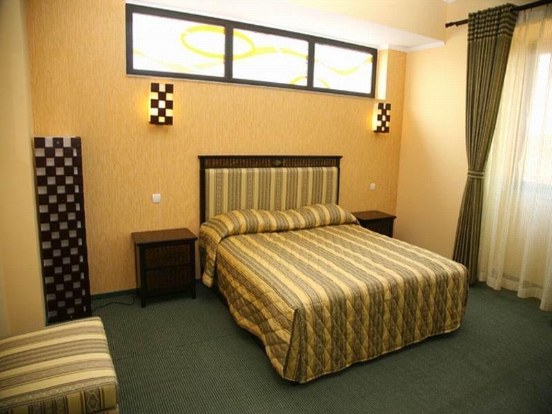 Hotel Tecadra Bucharest Room photo